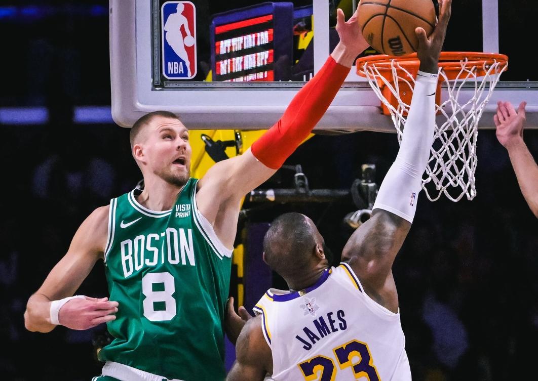 波兰男篮完胜加拿大男篮,杰伦·布朗完成帽子戏法 波兰男篮完胜加拿大男篮,杰伦·布朗完成帽子戏法