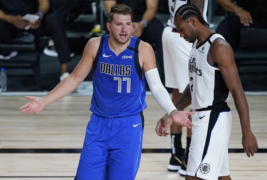 独行侠轻取意大利男篮,乔治·希尔高光表现 独行侠轻取意大利男篮,乔治·希尔高光表现