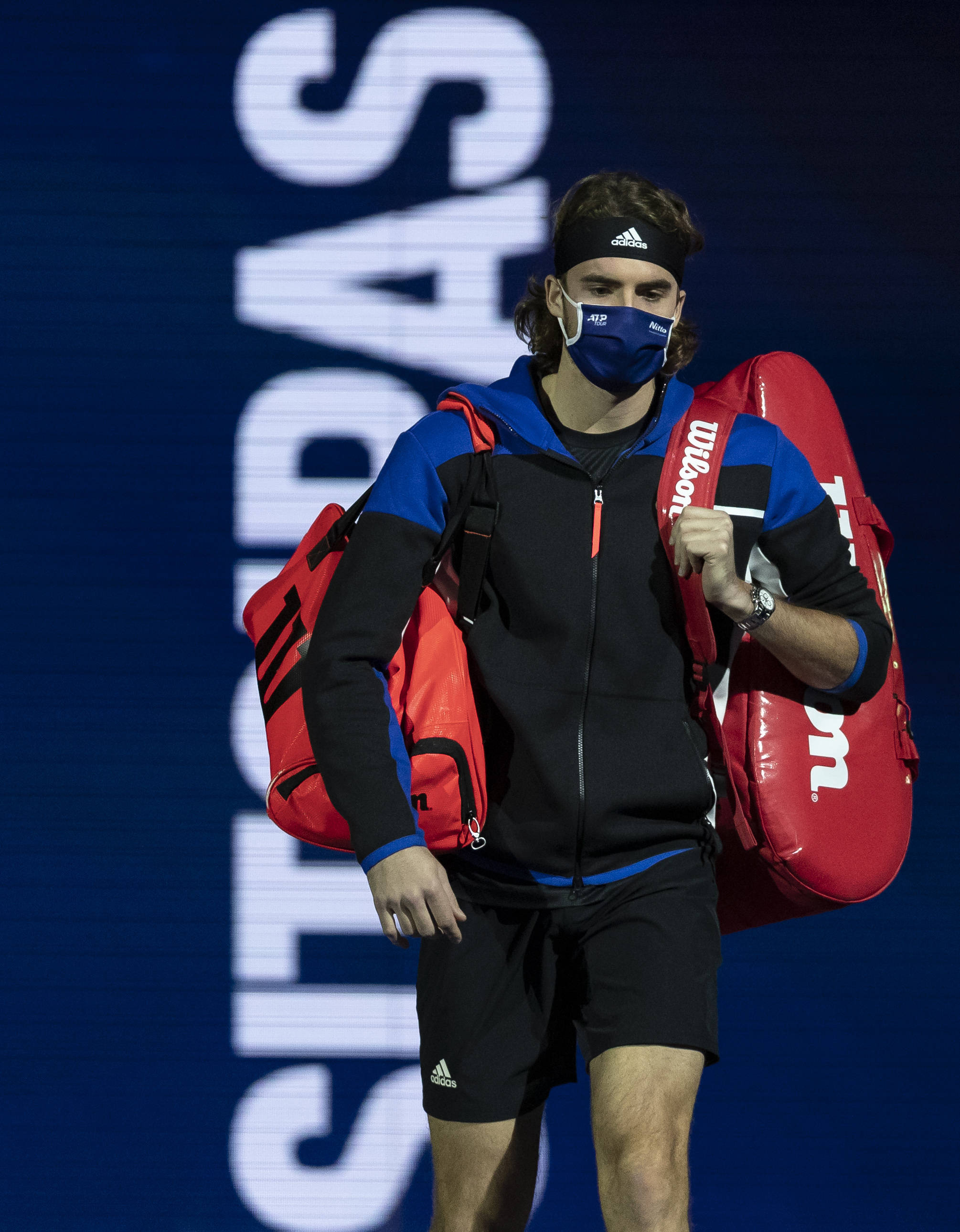 英国网球队碾压世界网球队,西西帕斯绝境逆转 英国网球队碾压世界网球队,西西帕斯绝境逆转