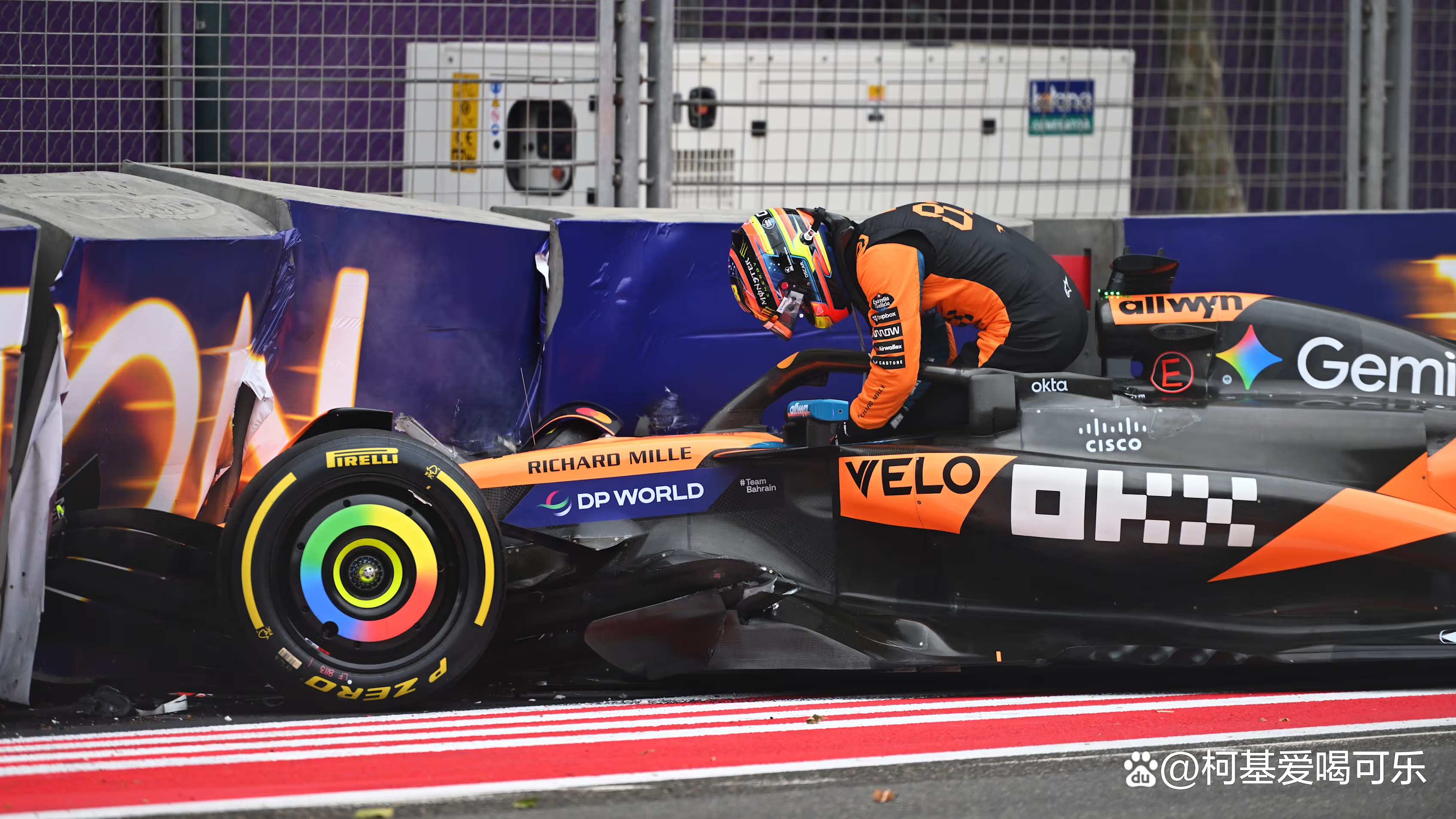 红牛车队翻盘迈凯伦，佩雷兹带队取胜