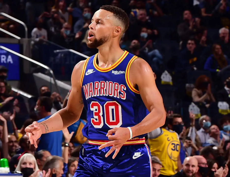 山东队完胜福建队，麦科勒姆惊艳四座