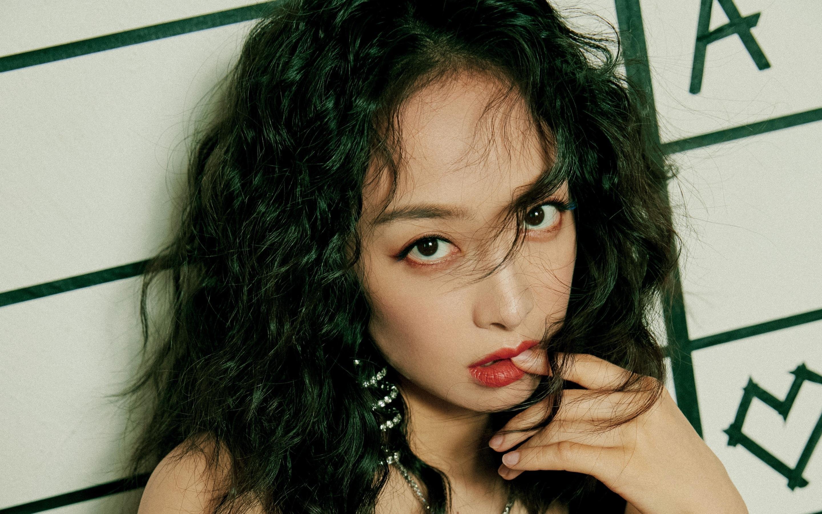 张本智和的救赎时刻,他在比赛末段的怒吼,将日本队从悬崖边缘拉了回来